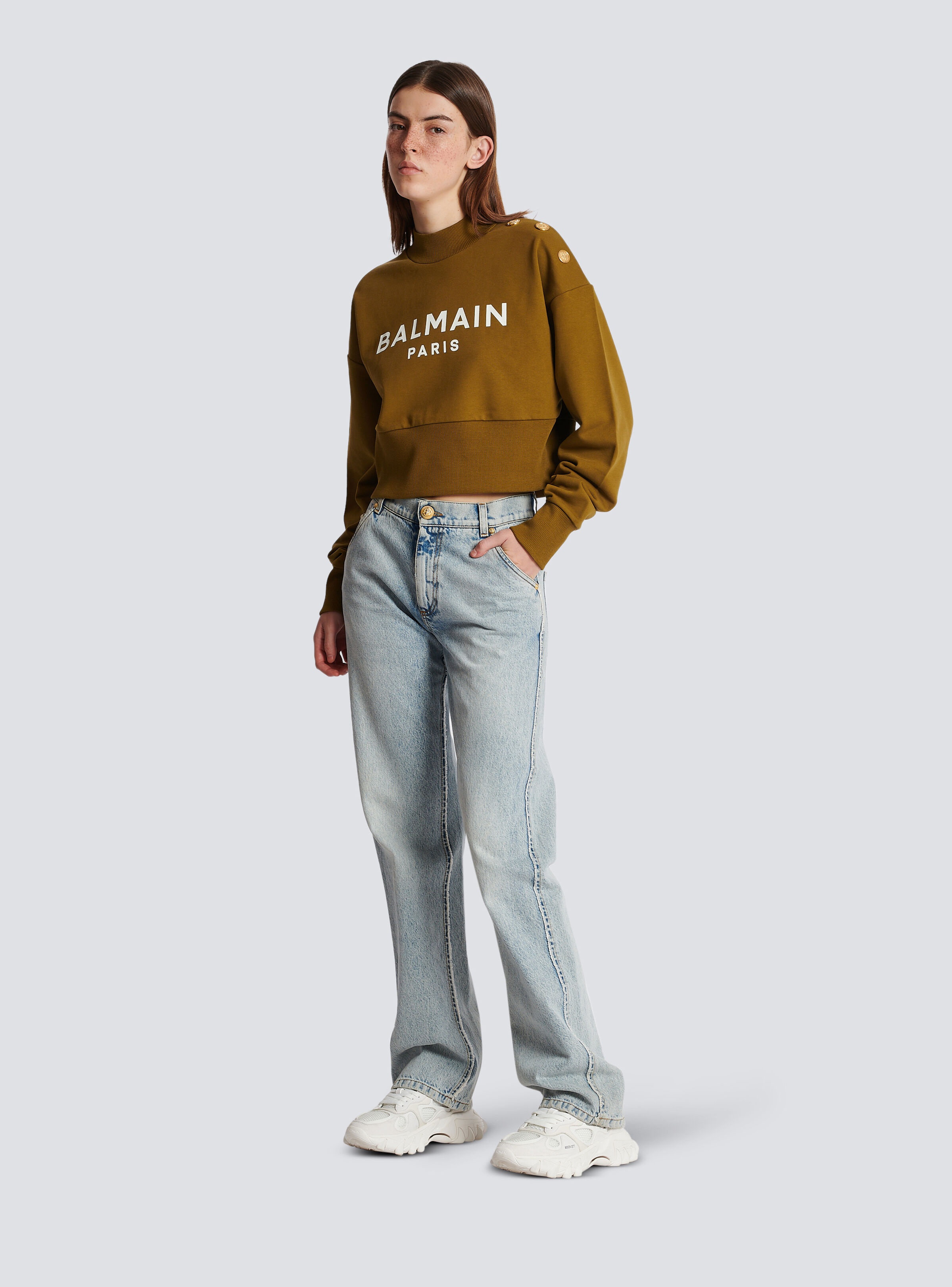 Eco-responsible cotton cropped sweatshirt with Balmain logo print - 2