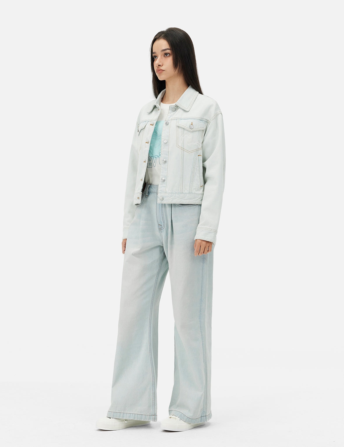 Hummingbird and Magnolia Embroidery Loose Fit Quilted Denim Jacket - 3