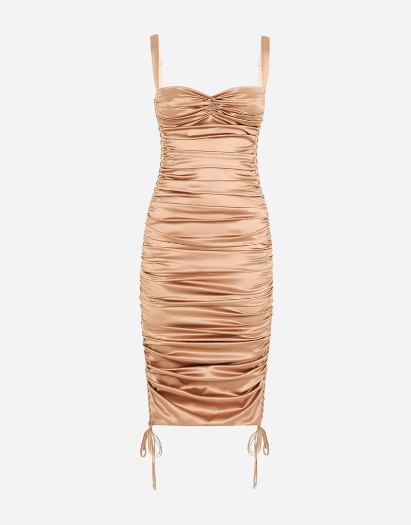 Satin midi 드레스 와 draping 과 lacing 1