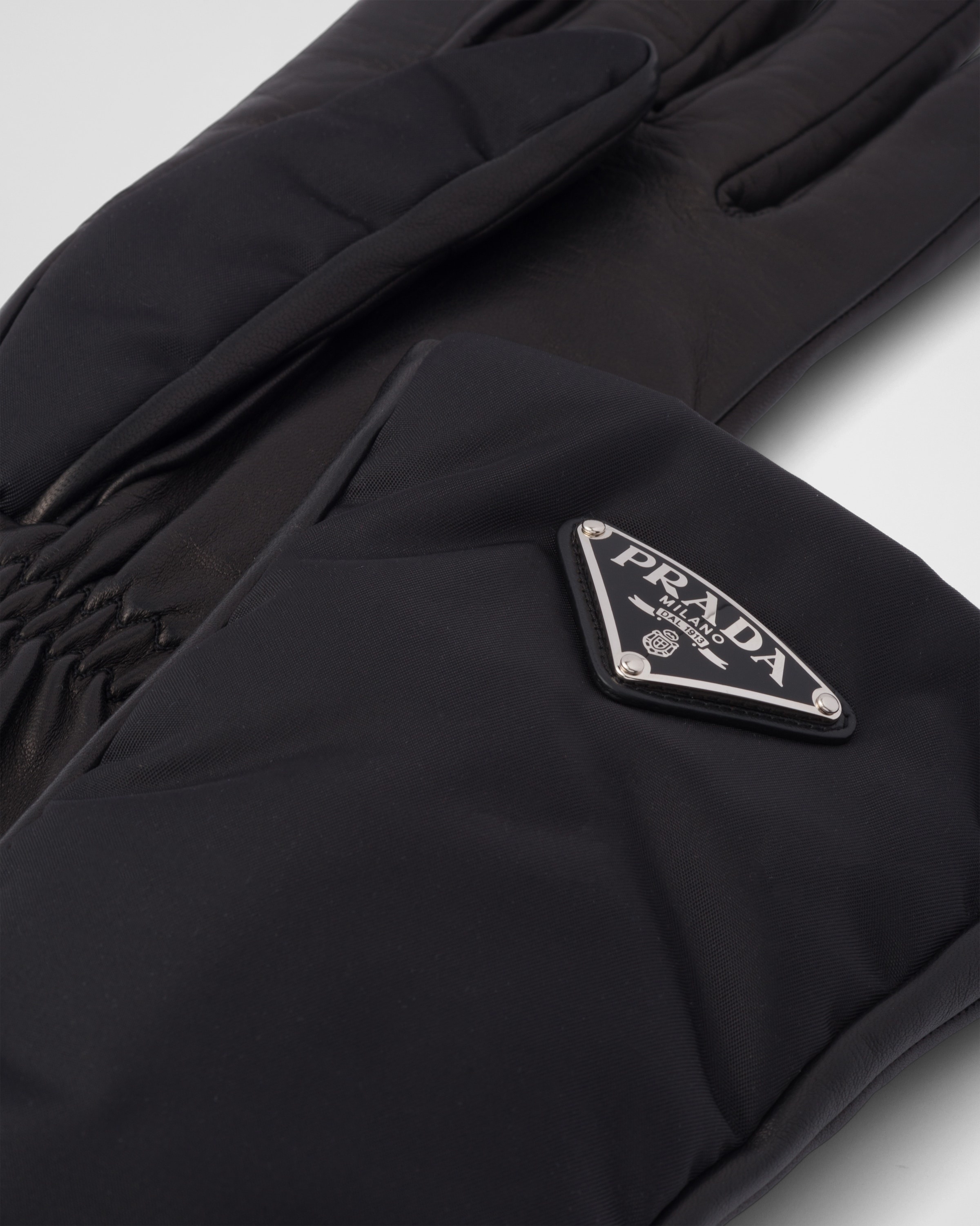Re-Nylon and nappa leather gloves - 3