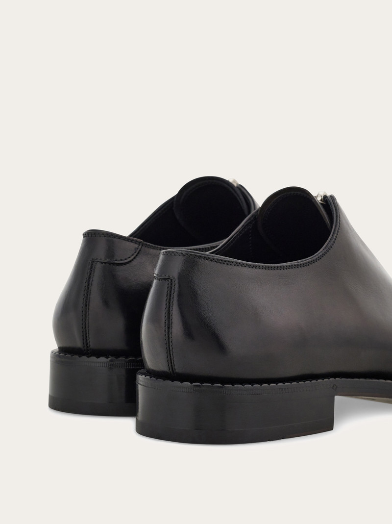 Derby shoe with zip detail 4
