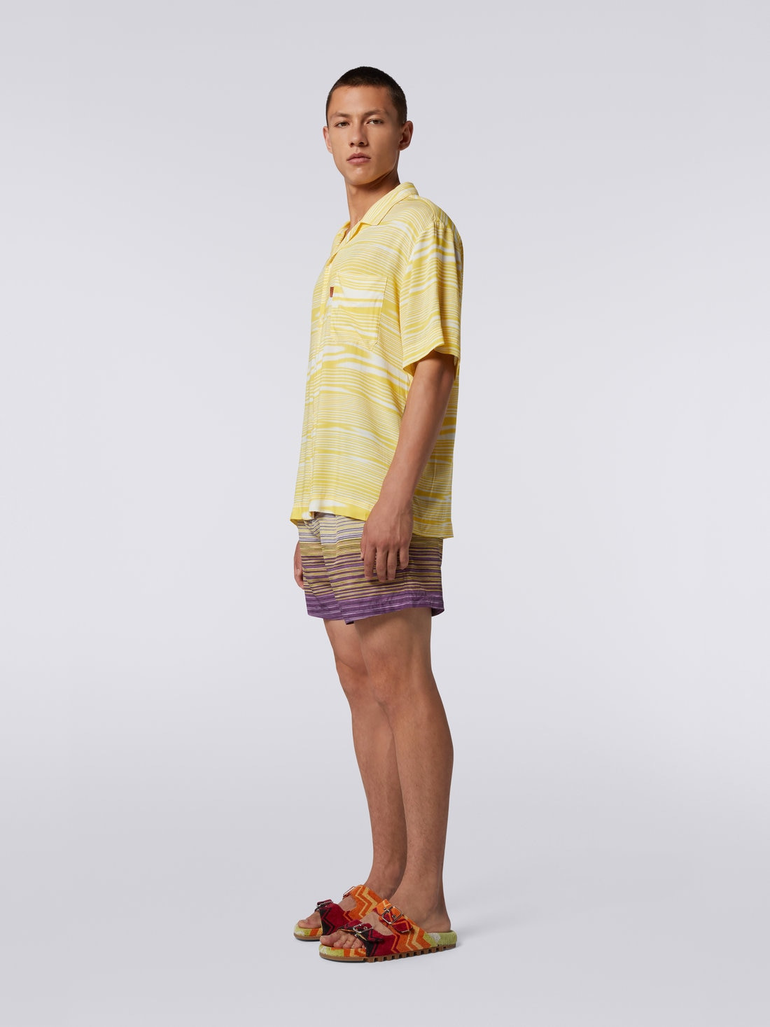 Short-sleeved viscose bowling shirt - 3