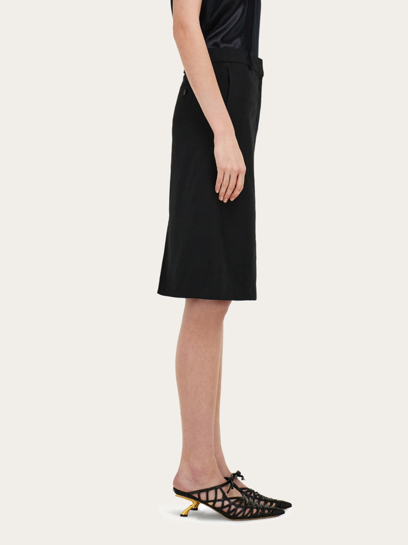 Knee length skirt 3