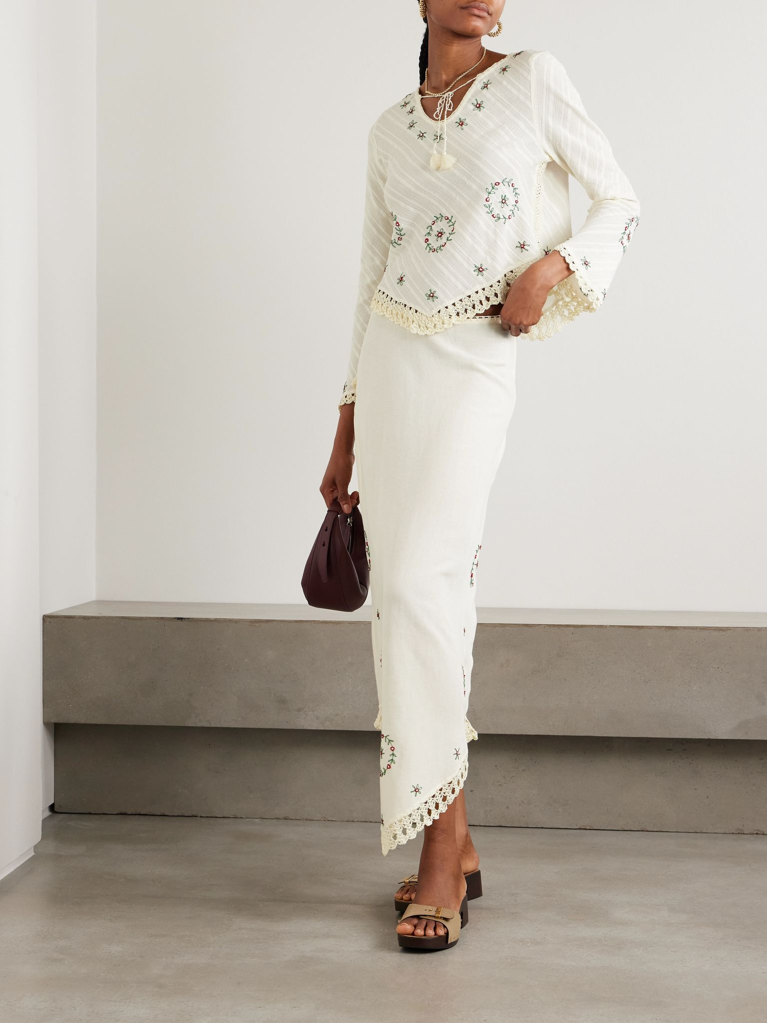 Annalisa crochet-trimmed embroidered cotton-seersucker top Cream - 2