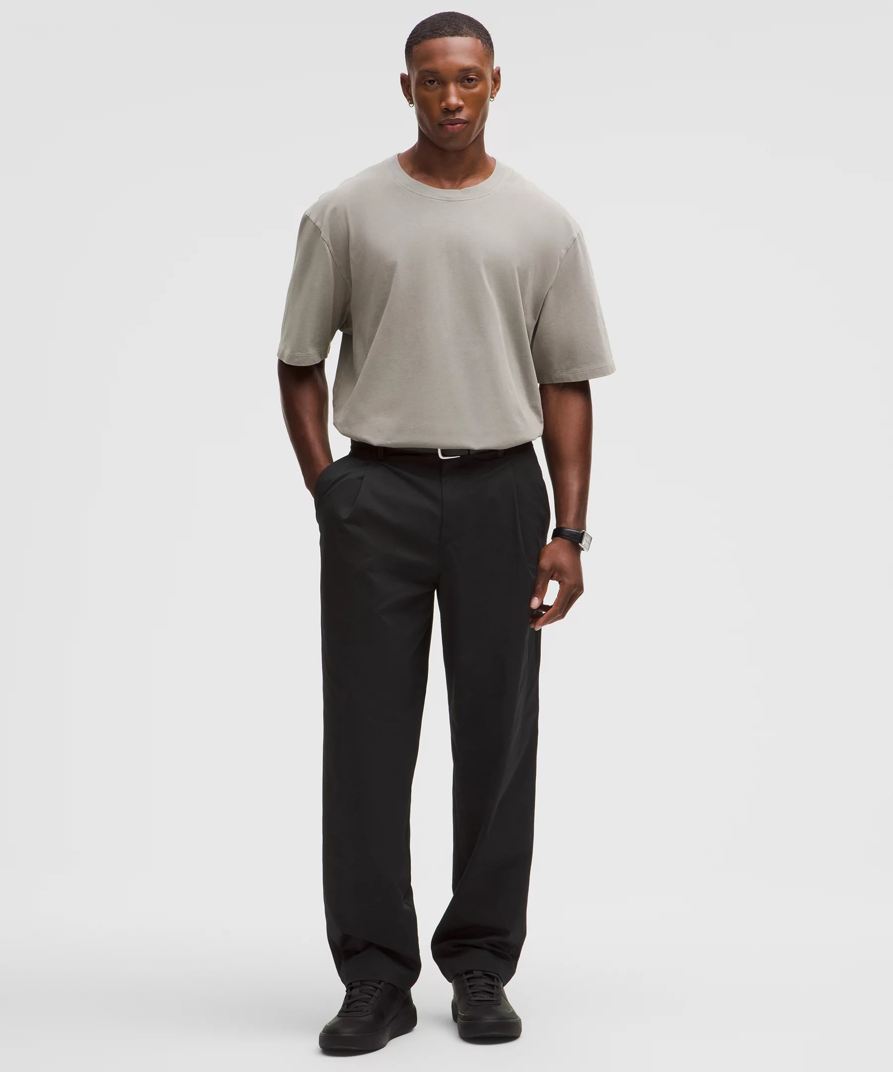 Woven Classic-Fit Pleated Trouser *Regular - 2