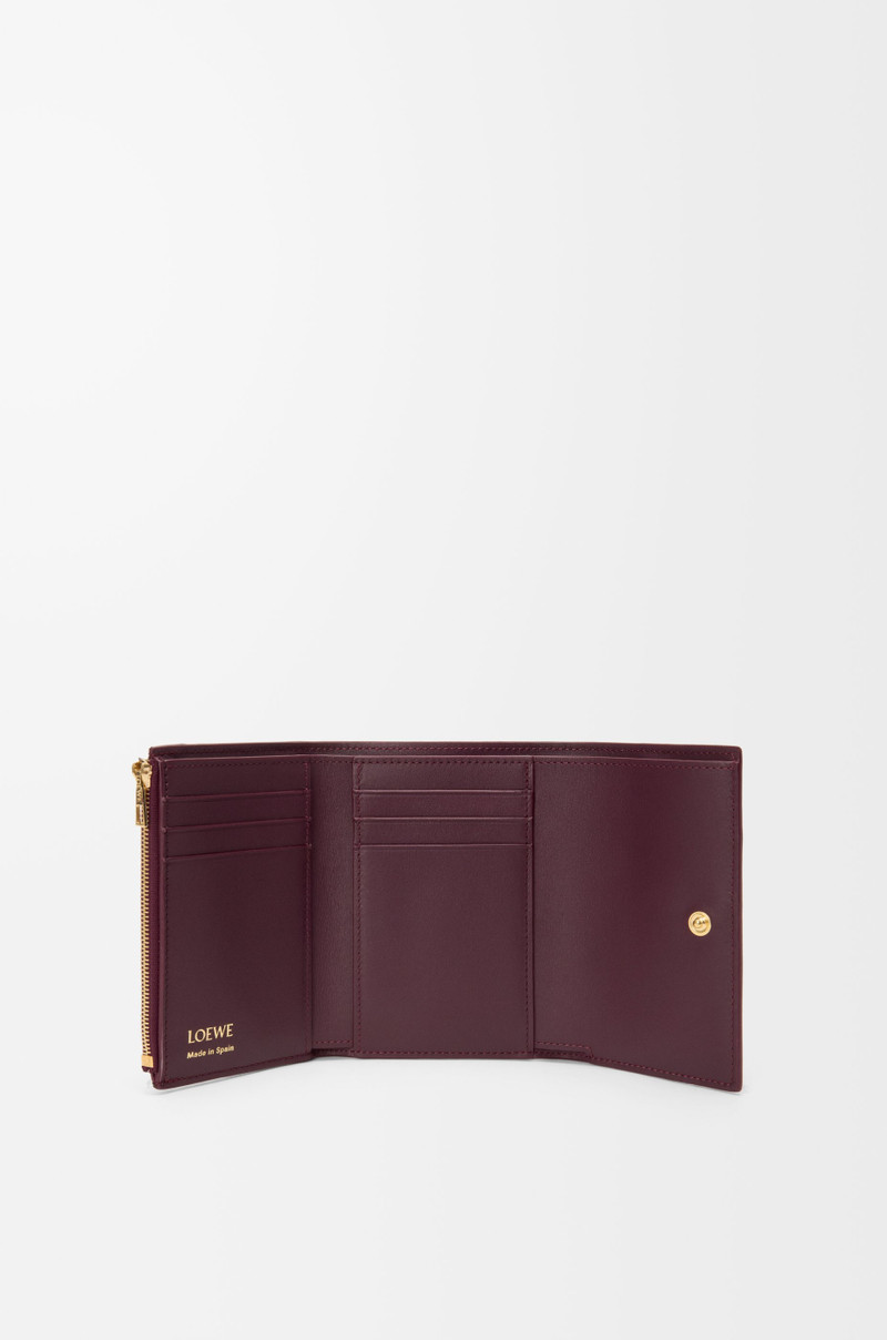 Loewe Small vertical wallet in smooth and grained calfskin outlook