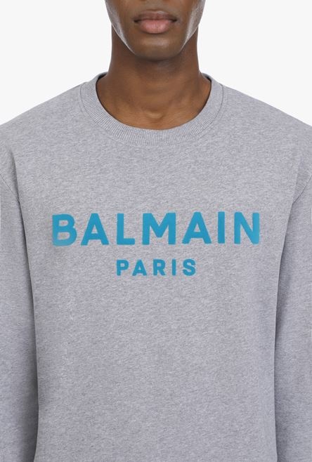 Gray cotton sweatshirt with turquoise velvet Balmain logo - 6