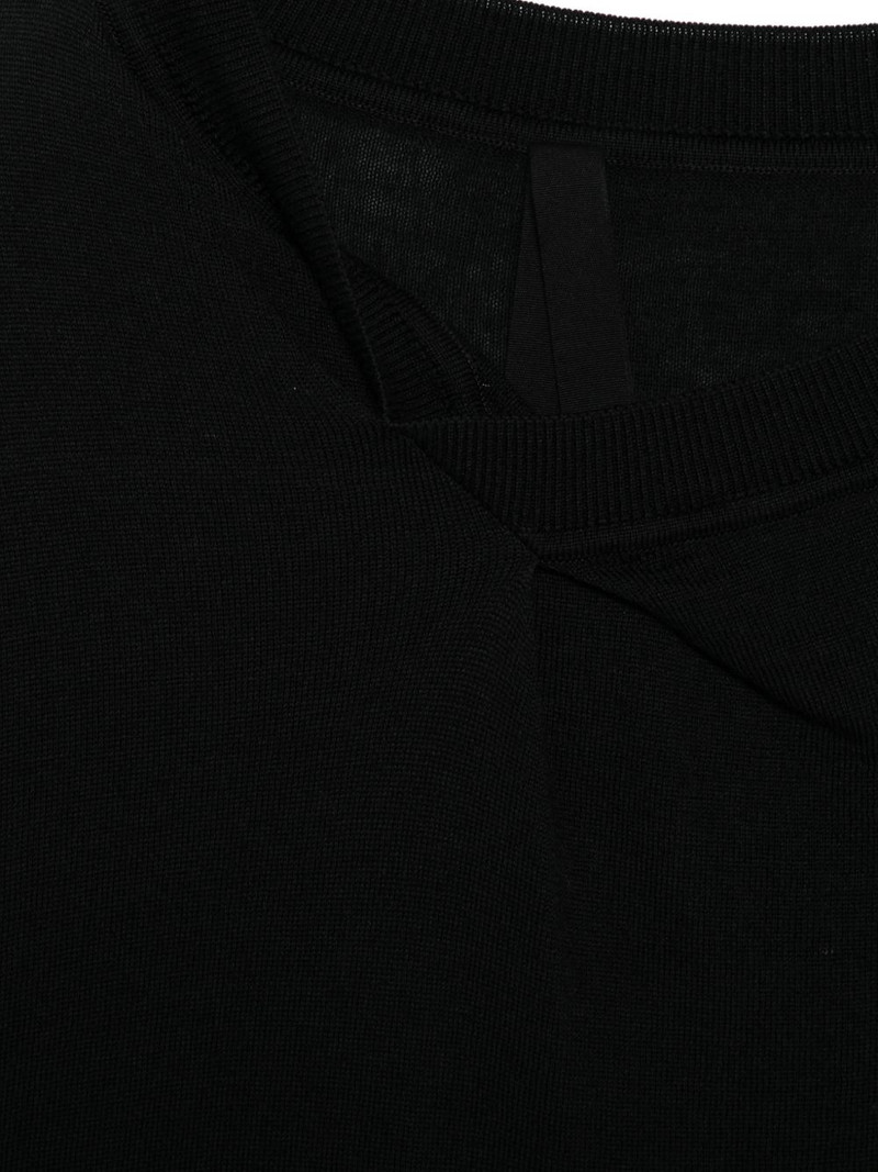 Blitz sweater 3