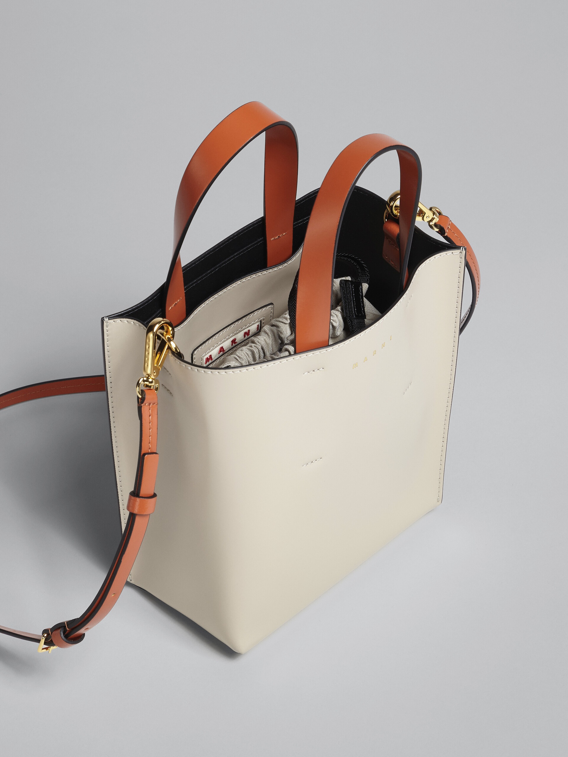 BI-COLOURED MUSEO BAG IN SHINY CALFSKIN WITH SHOULDER STRAP - 4