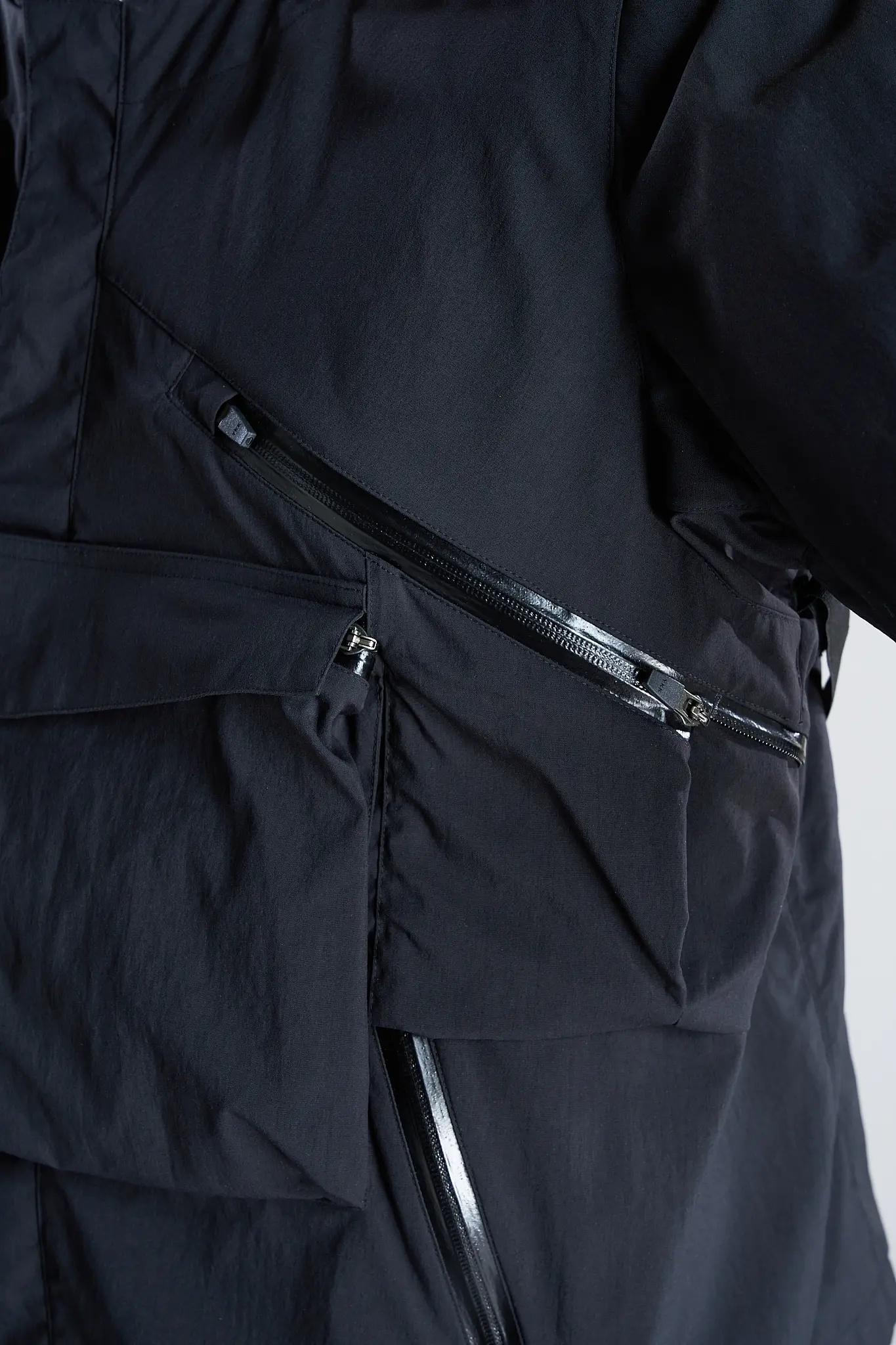 V1A-M Nylon Stretch Interops Vest Black - 16