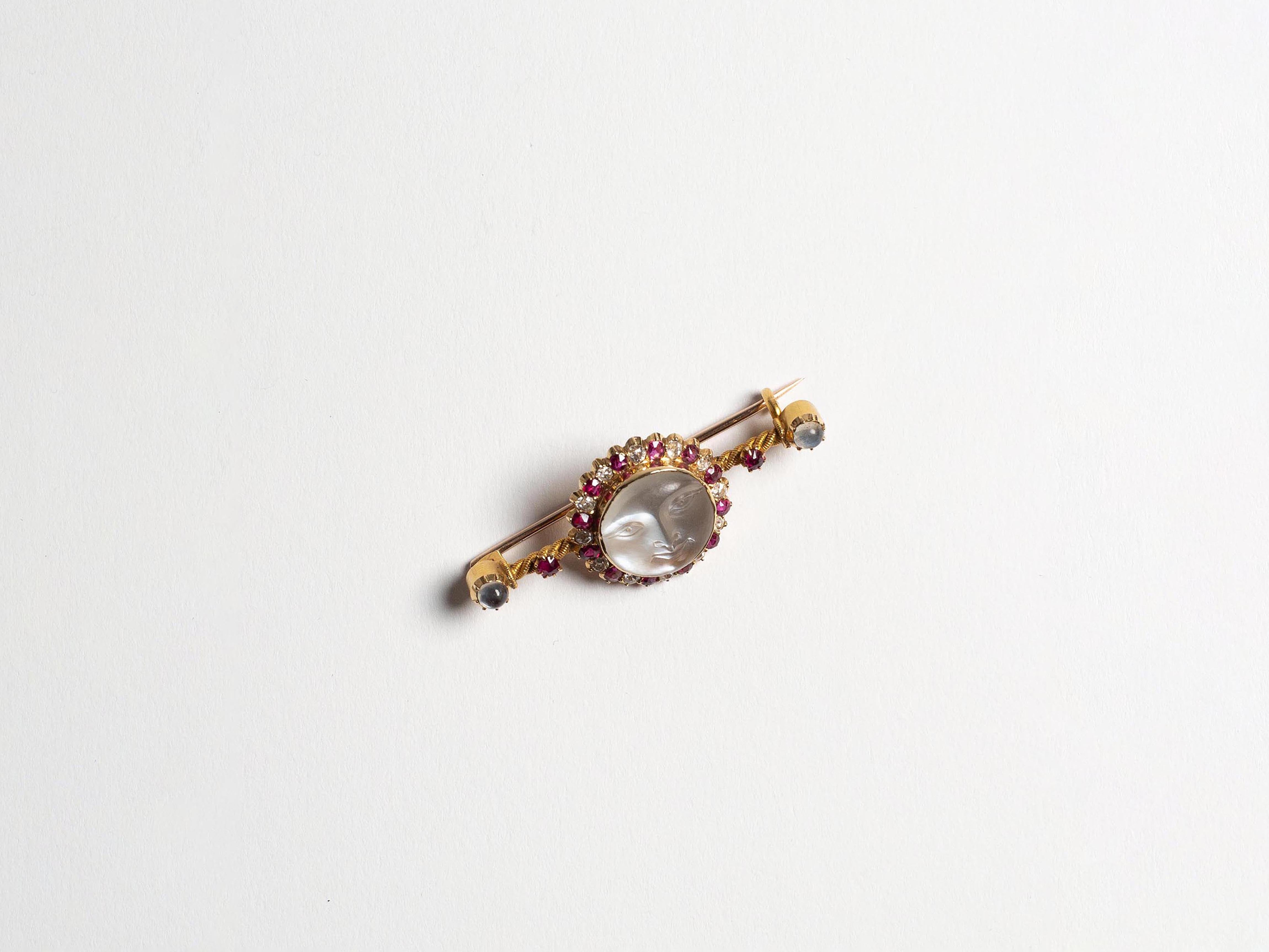 MOONFACE BROOCH IN 15kt GOLD - 3