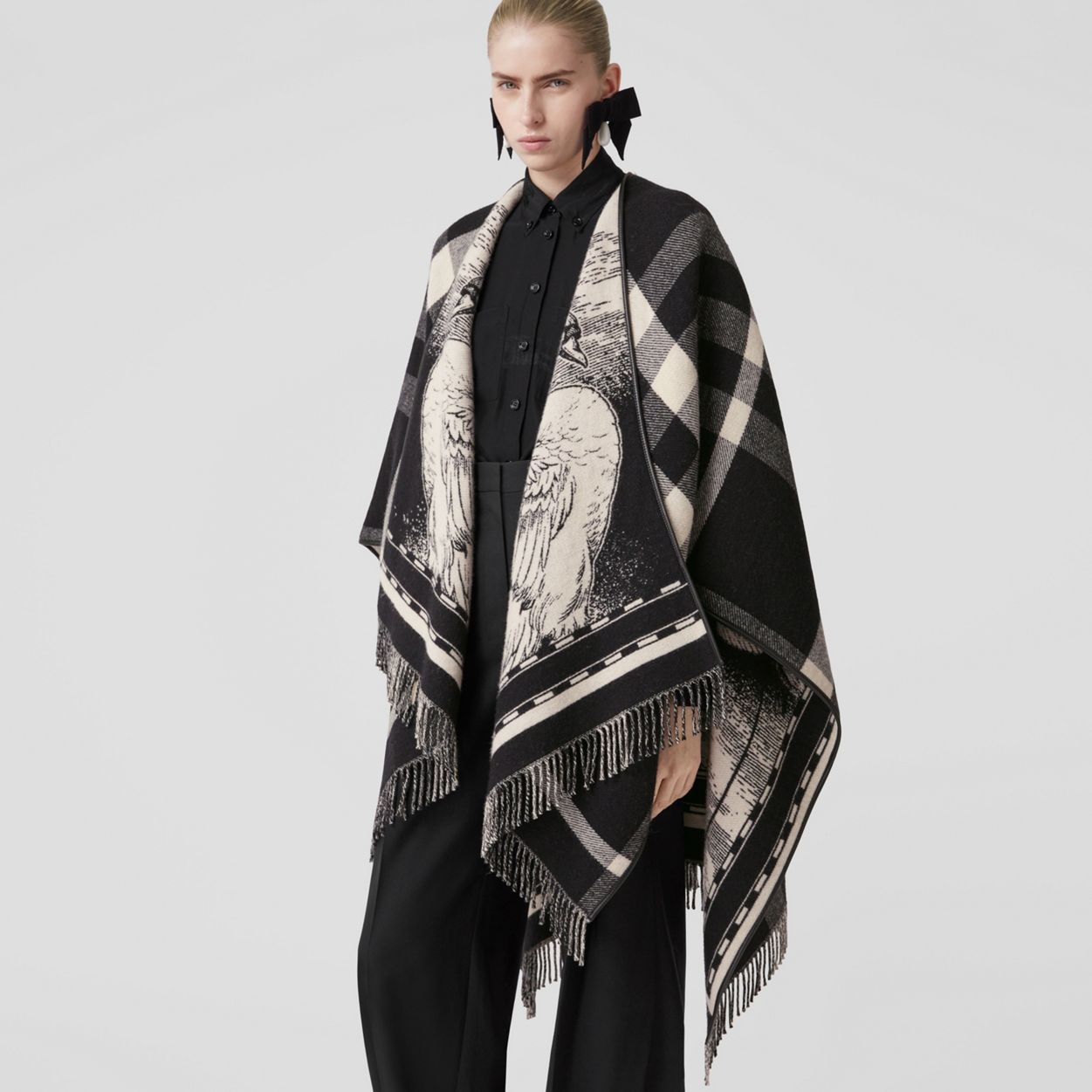 Reversible Swan Kingdom Wool Jacquard Cape - 5