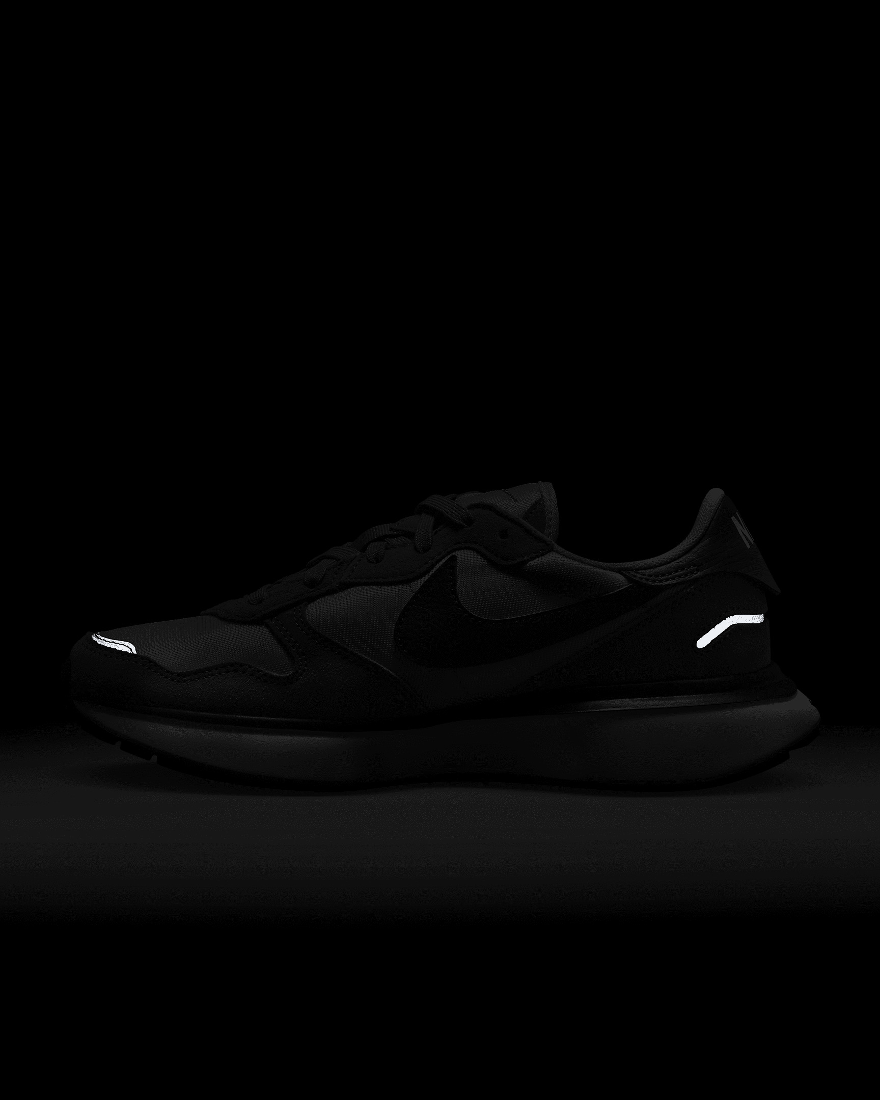 Nike Phoenix Waffle Women's Shoes - 12
