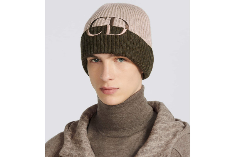 Beanie with CD Signature 6