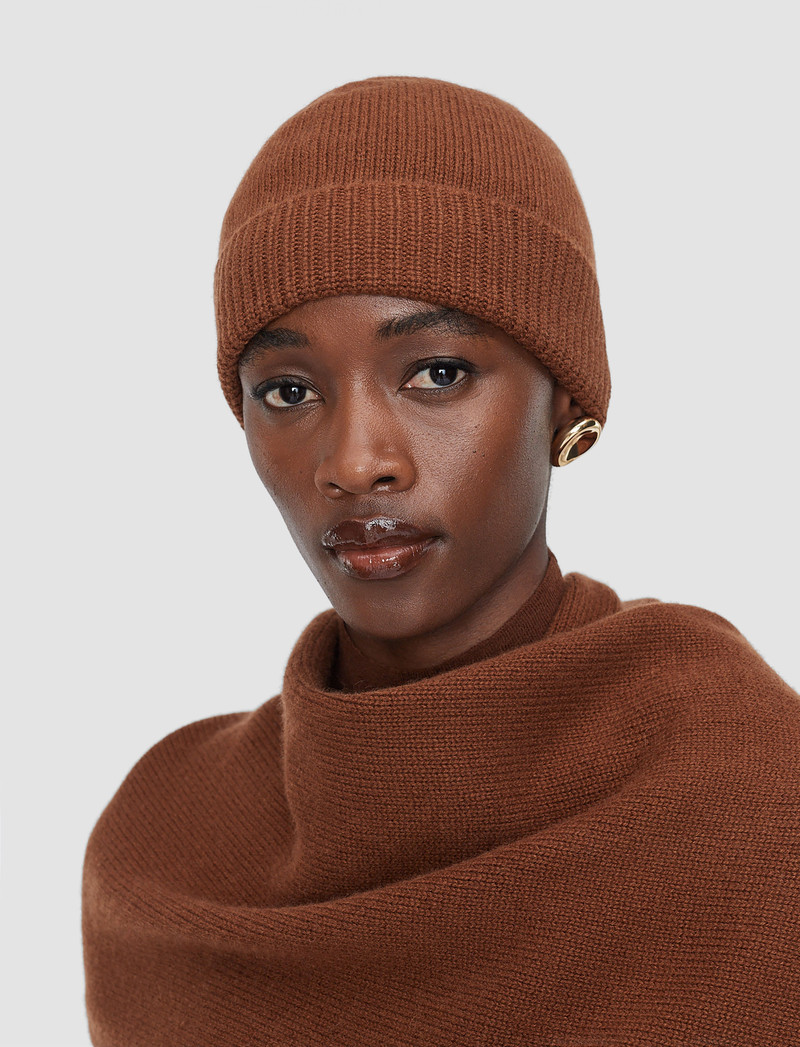 JOSEPH Chia Light Pure Cashmere Hat outlook