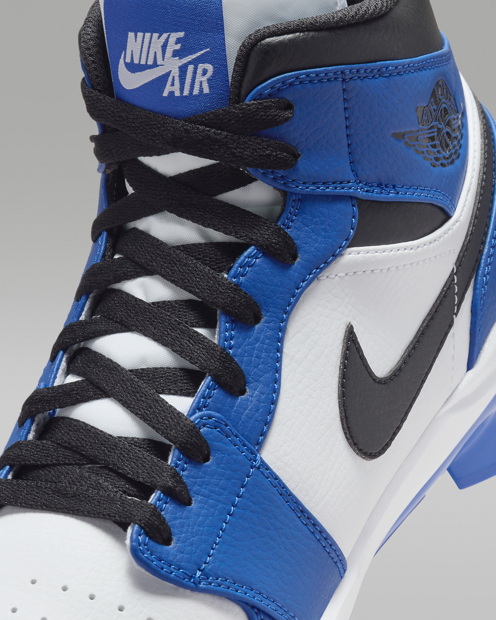 Jordan 1 Retro MCS Men's Baseball Cleats - 8
