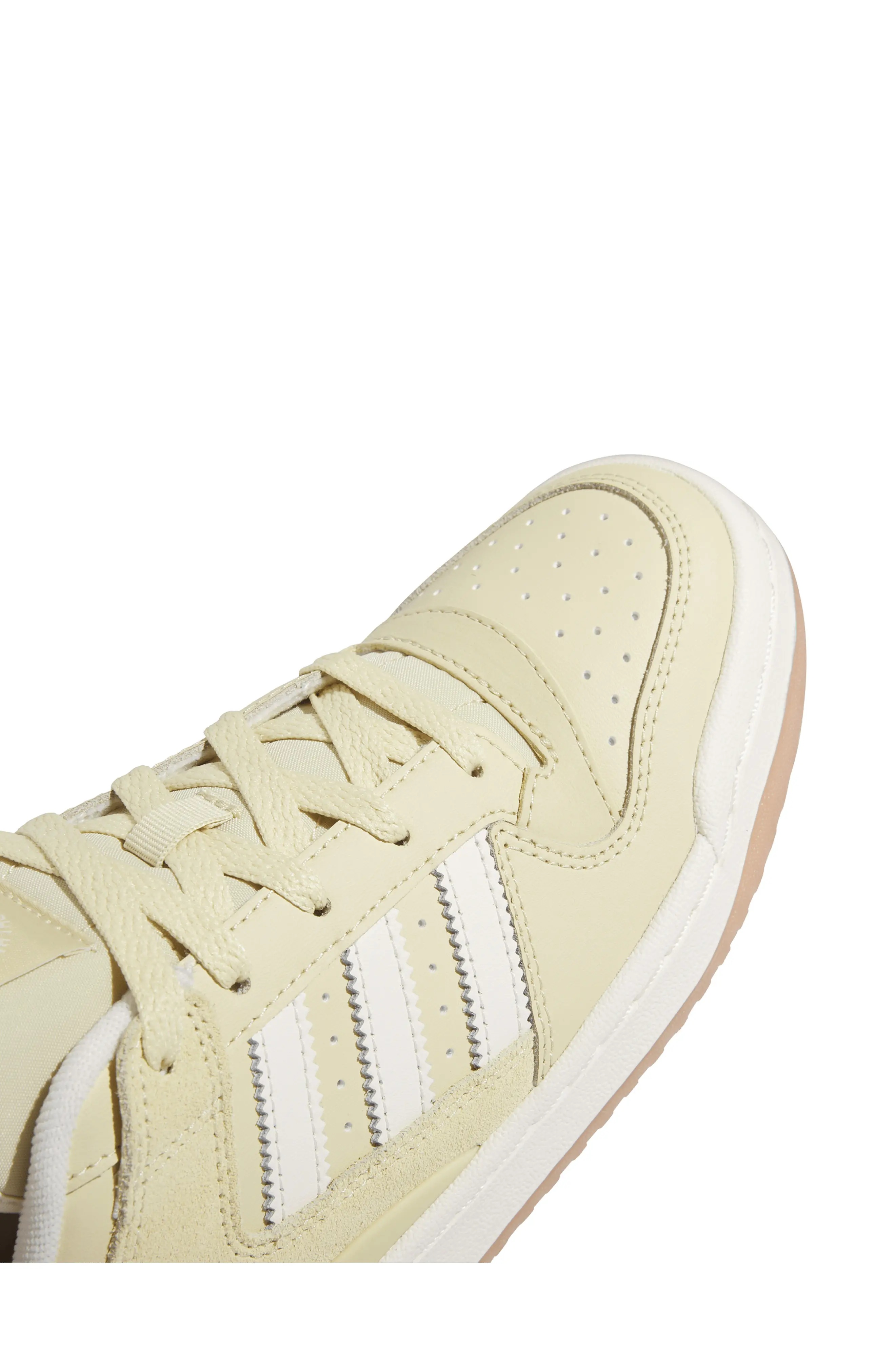 Forum Low Sneaker in Sandy Beige/Gum 3 - 7