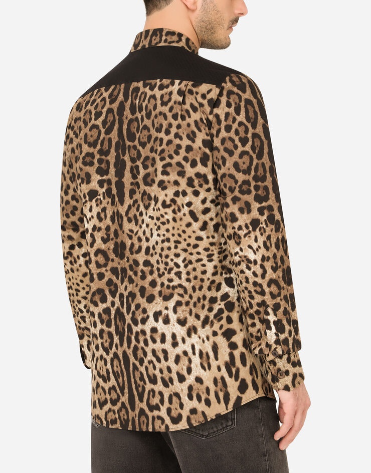 Leopard-print cotton shirt with multiple pockets - 4