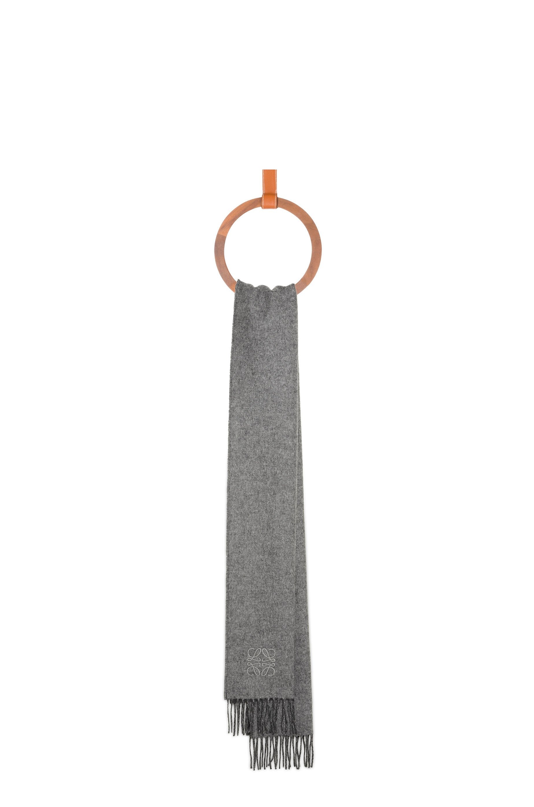 Scarf in wool and cashmere 4