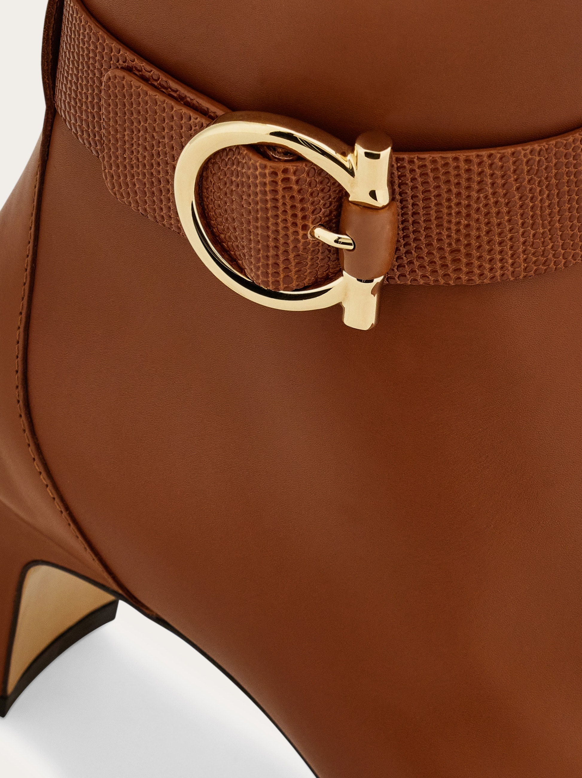 Gancini ornament mid heel ankle boot - 7