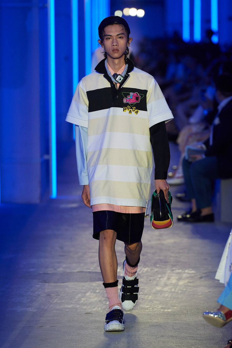 Camera printed striped polo shirt 6