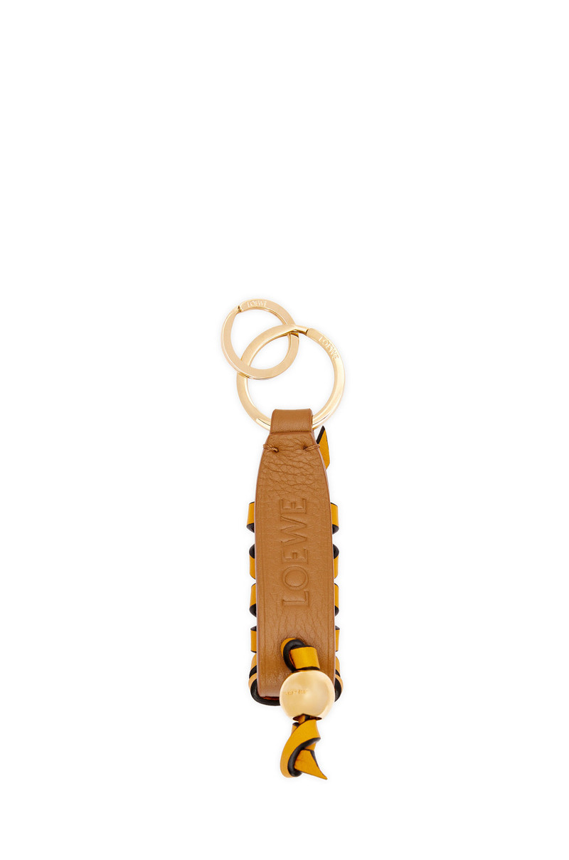 Loewe Cross braided keyring in classic calfskin outlook