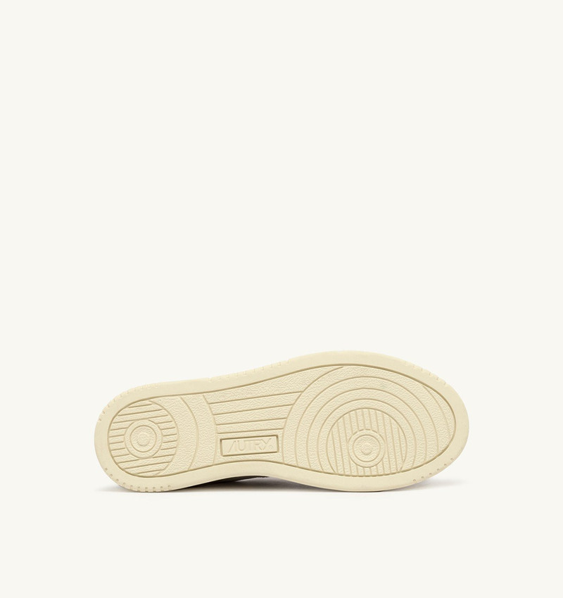MEDALIST LOW TRICOLOR SNEAKERS IN POWDER AND EBONY SUEDE 4