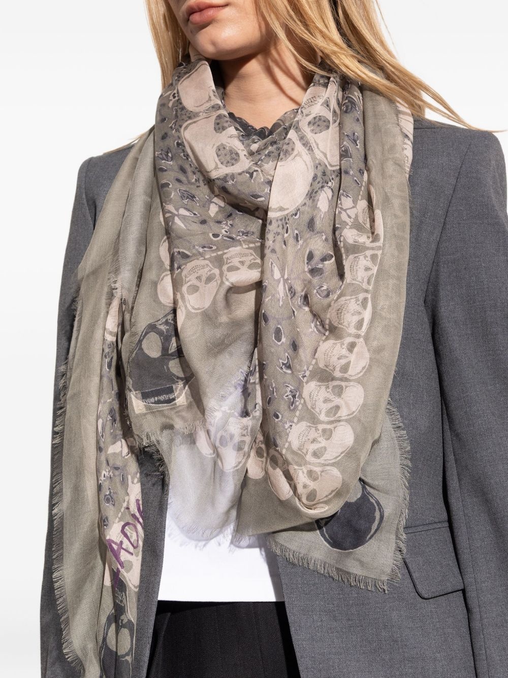 skull-print fringed scarf - 4