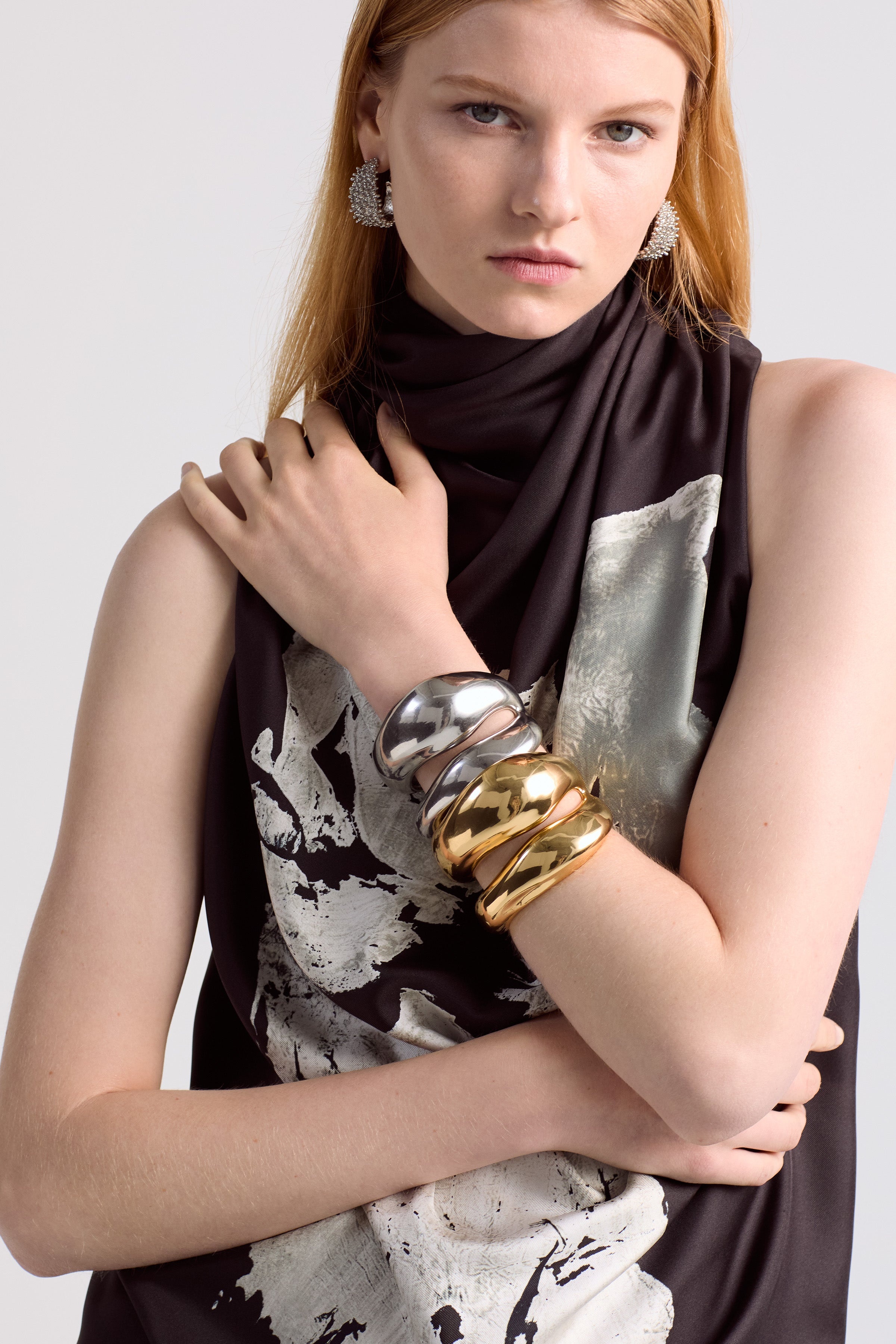 SCULPTURAL CUFF 2