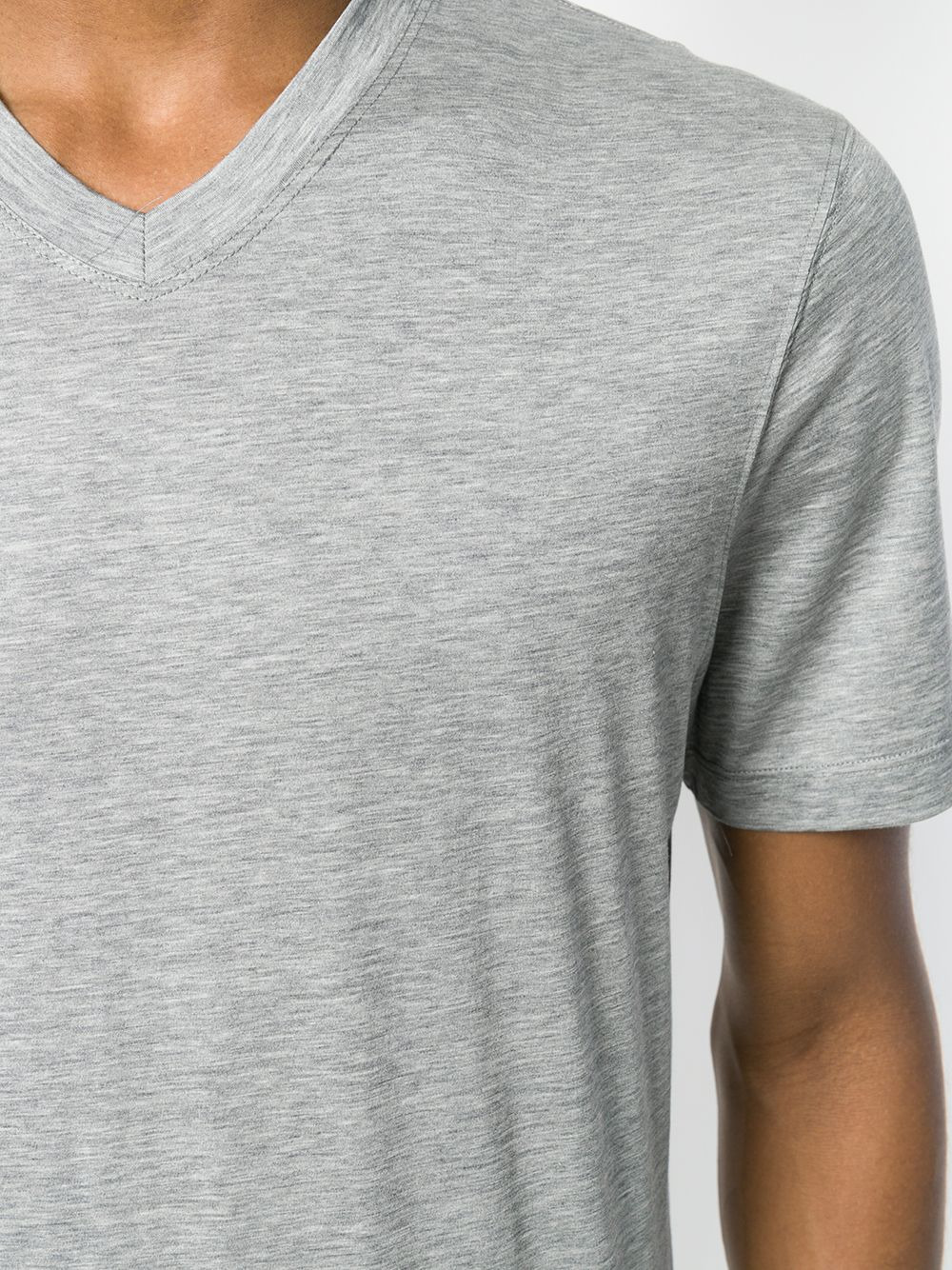 V-neck T-shirt - 5