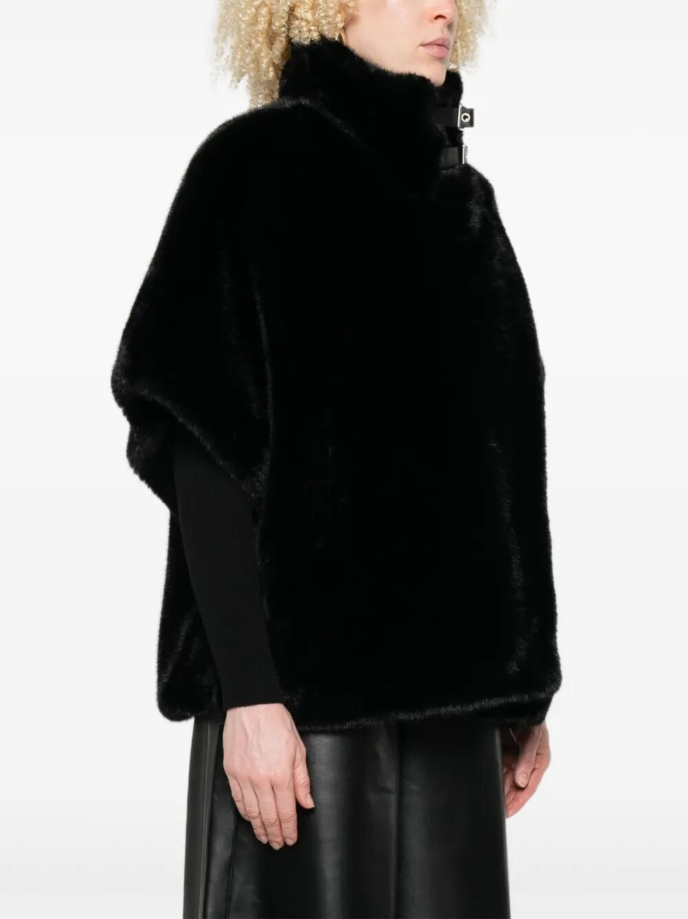 `Comodino` Faux Fur Cape - 5