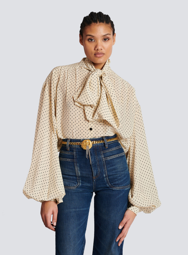 Balmain Lion chain belt outlook