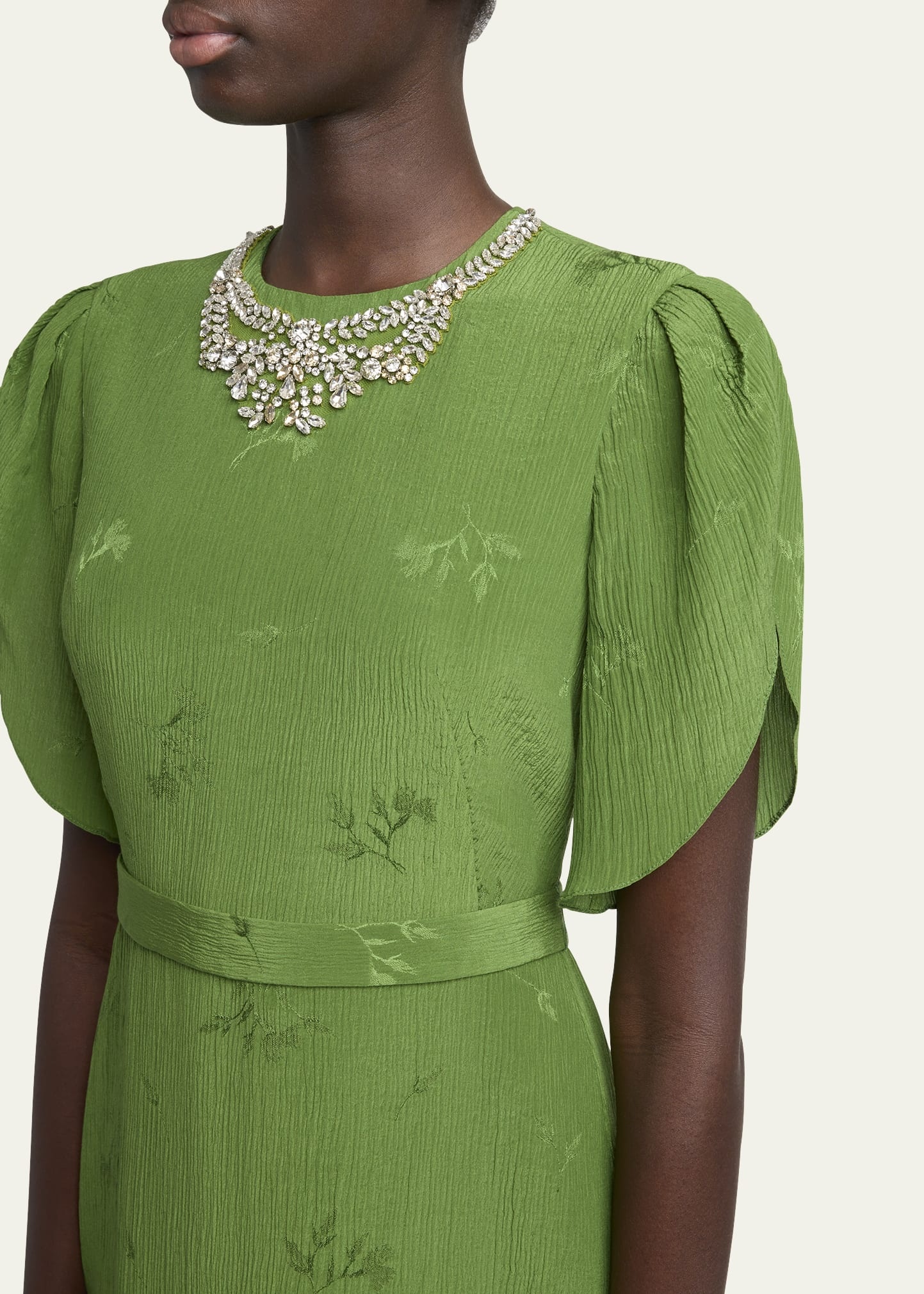 Crystal Necklace Floral Embroidered Short Sleeve Cocktail Dress - 5