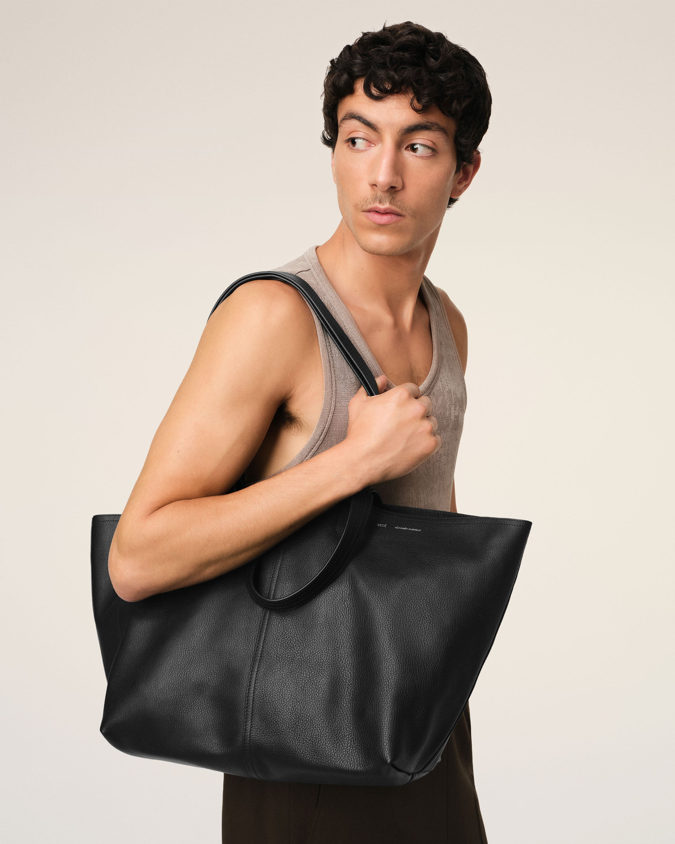 BLACK LEATHER MIDI TOTE BAG - 6