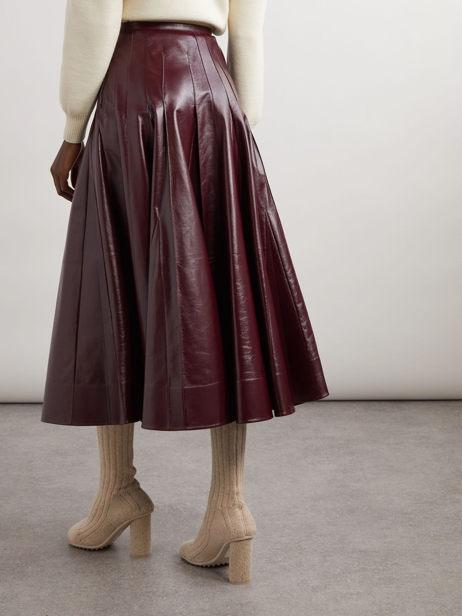 Pleated glossed-leather midi skirt Red - 4