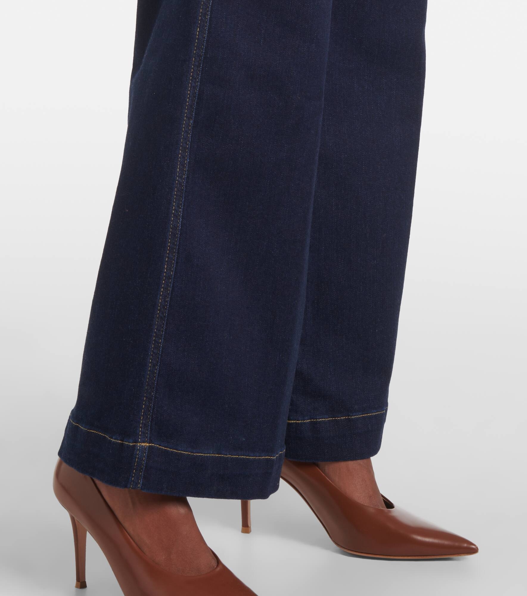 The Seamed Wide high-rise jeans - 5