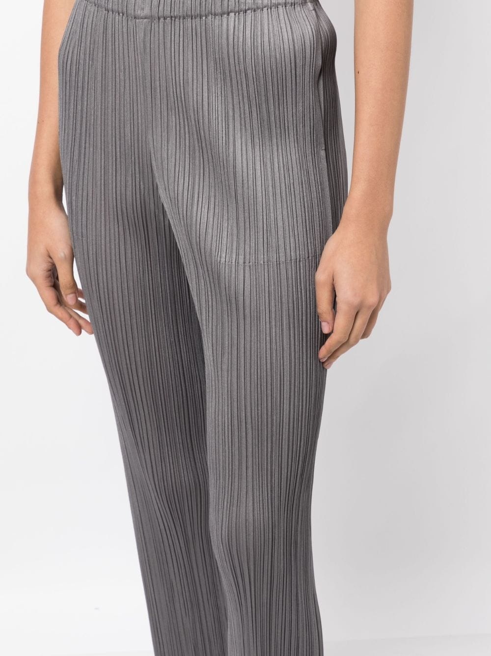 slim-cut micro-pleated trousers - 5