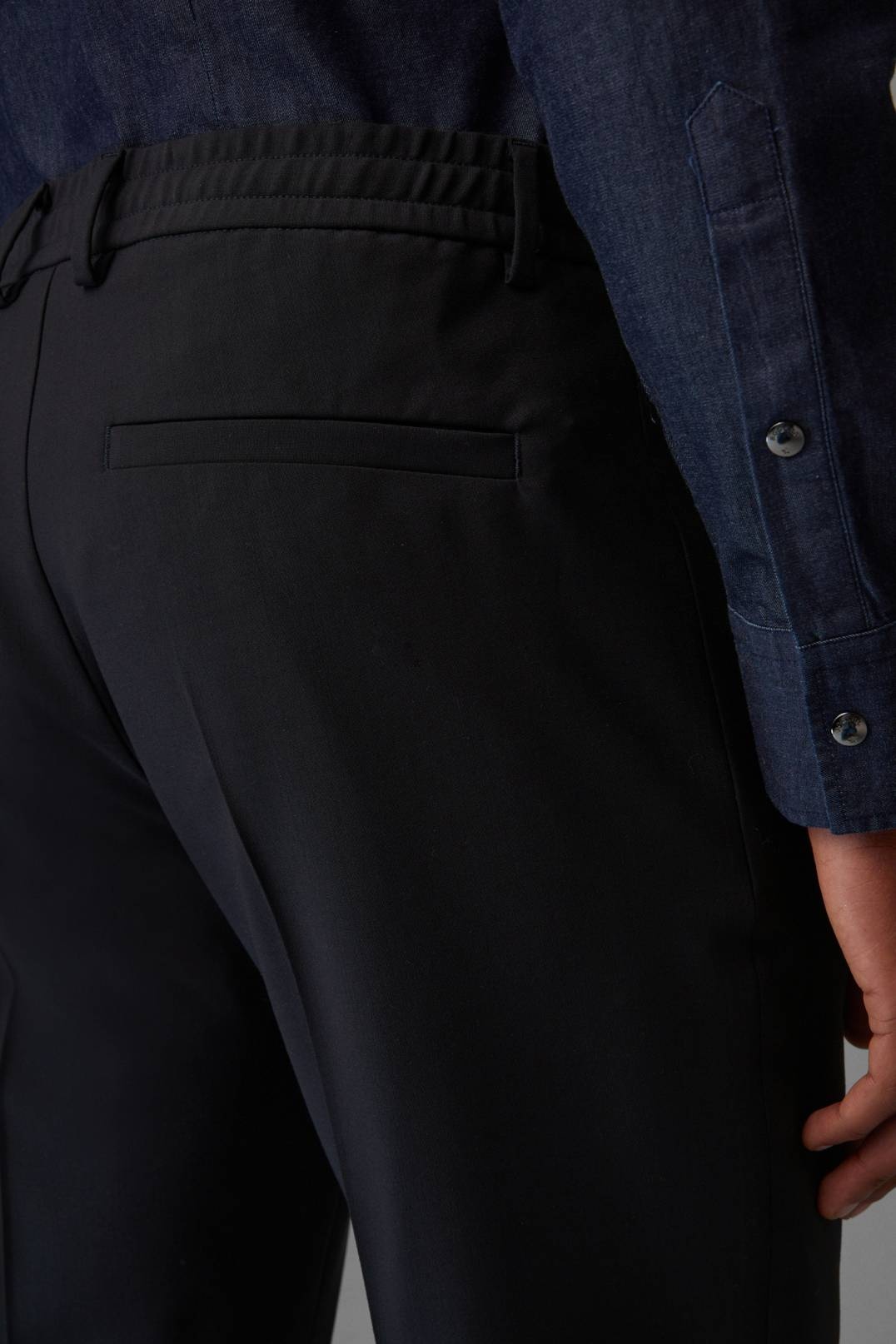 JAMES PANTS WITH FRONT PLEATS IN NAVY BLUE - 7