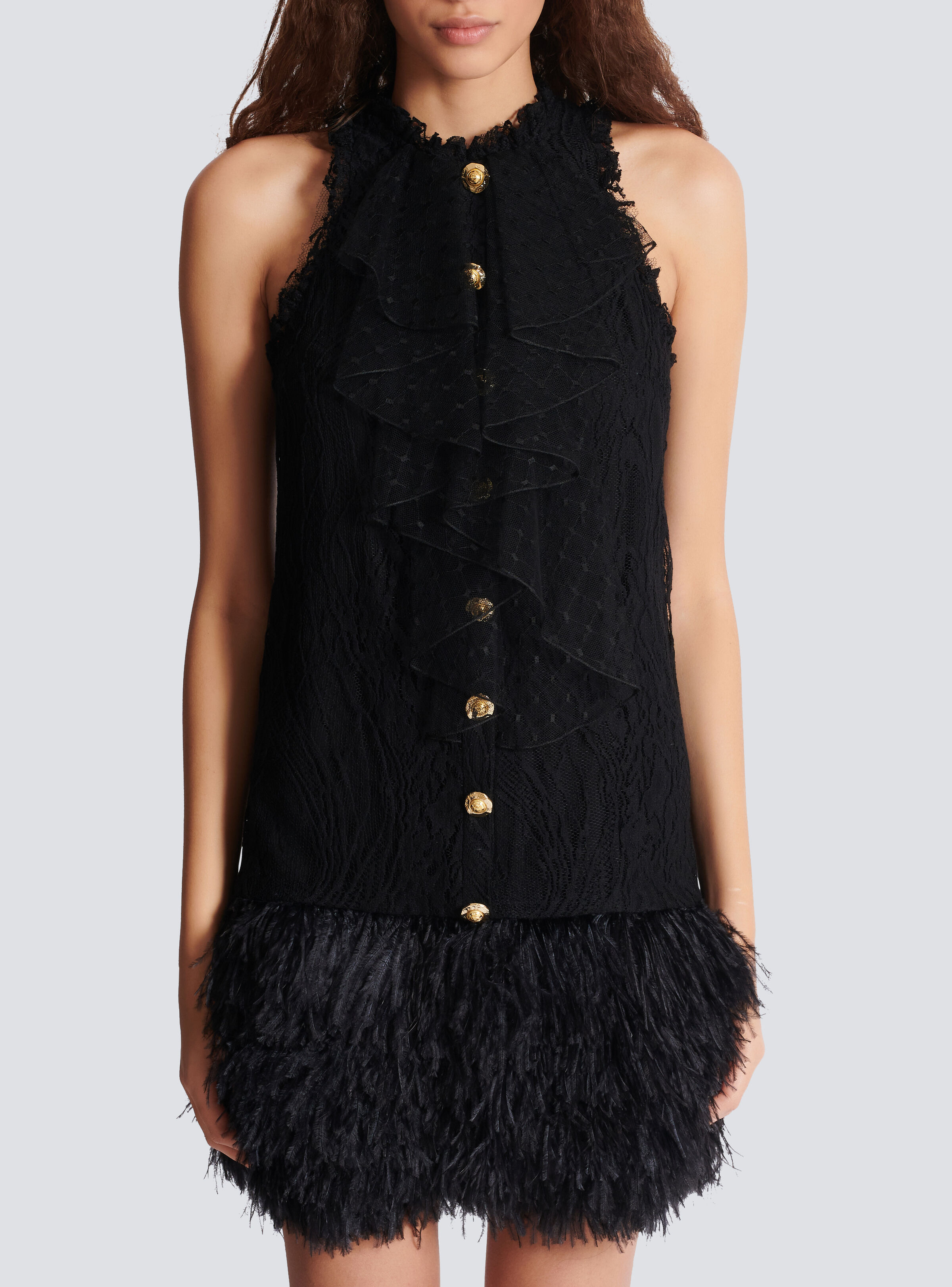 Flowing lace and feather dress - 5