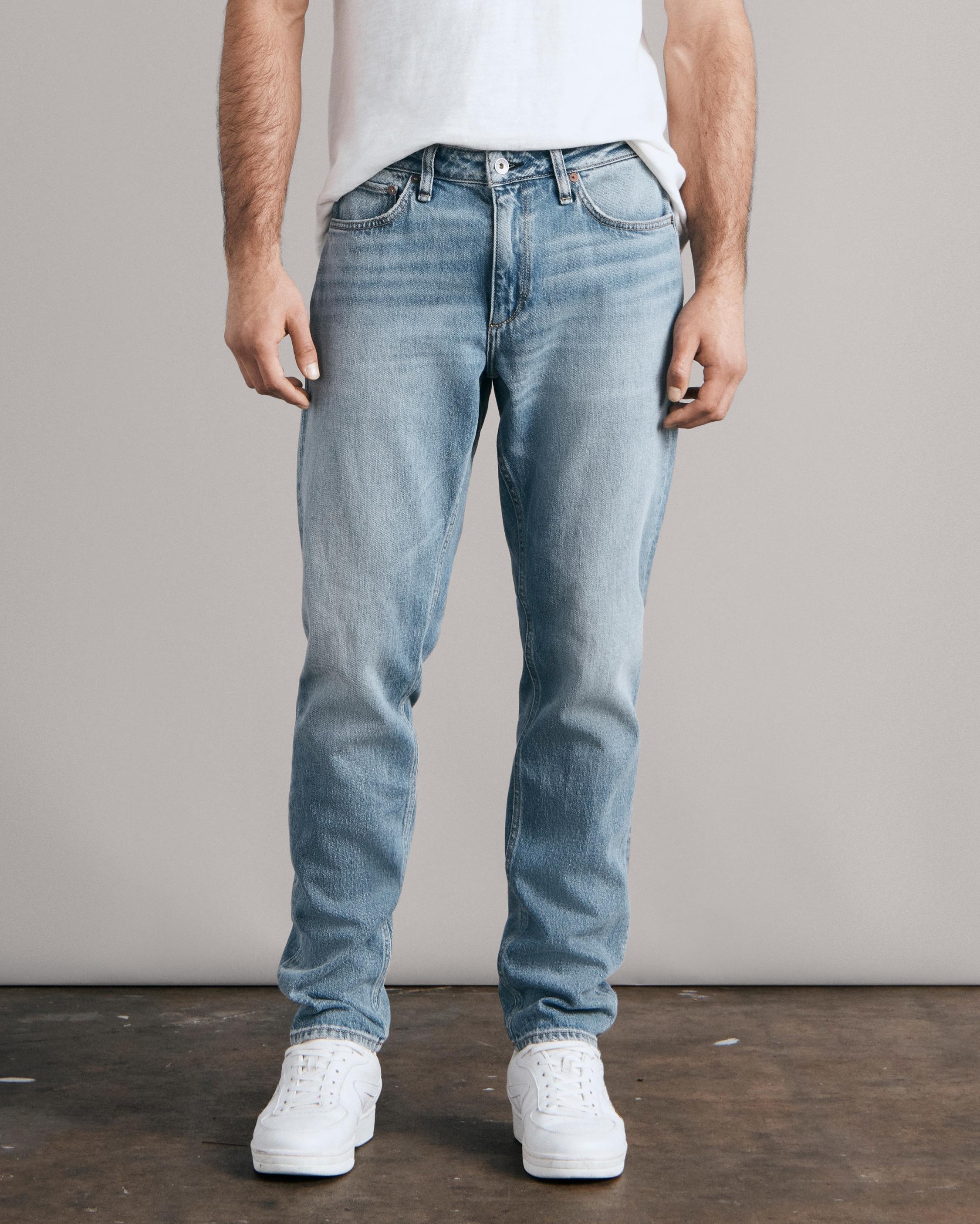 Fit 3 - Kenny
Athletic Fit Mid Indigo Authentic Stretch Jean - 3