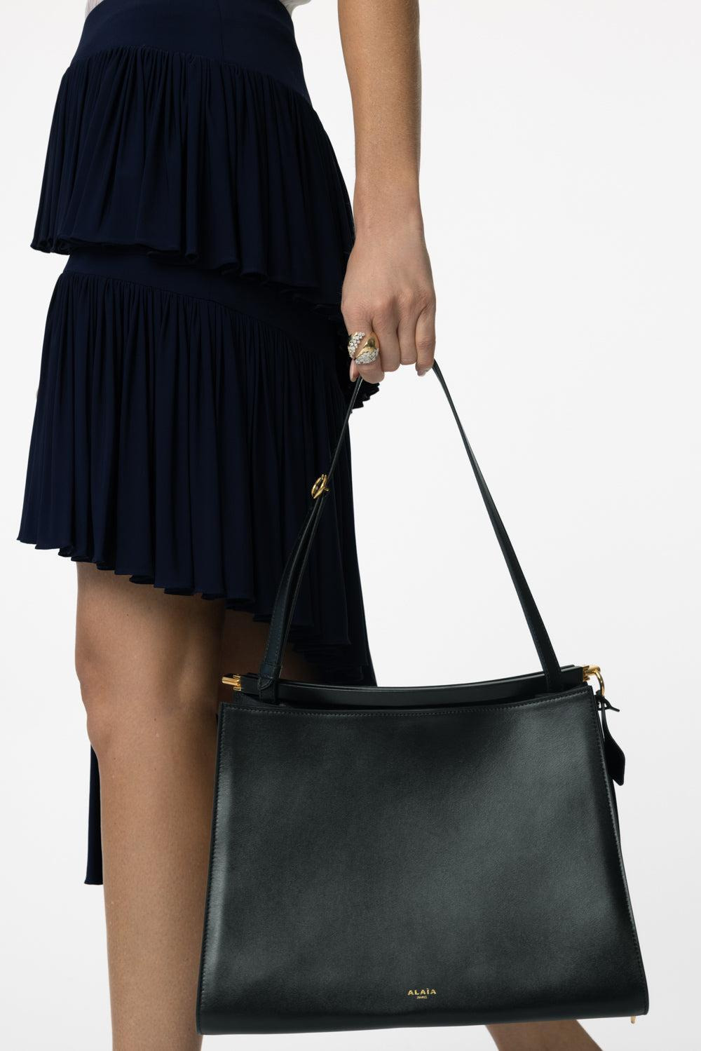 Large Le Click East West Bag - Black - 4