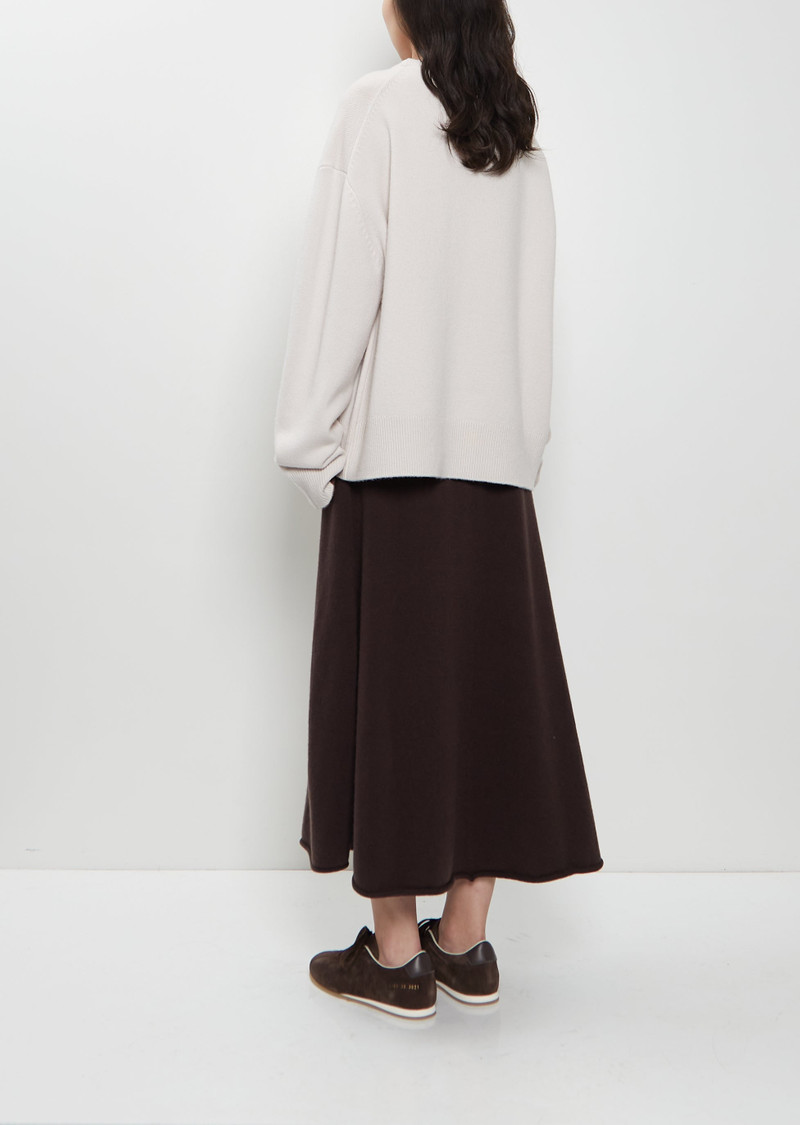 extreme cashmere n°431 Mike Stretch Cashmere Sweater — Chalk outlook