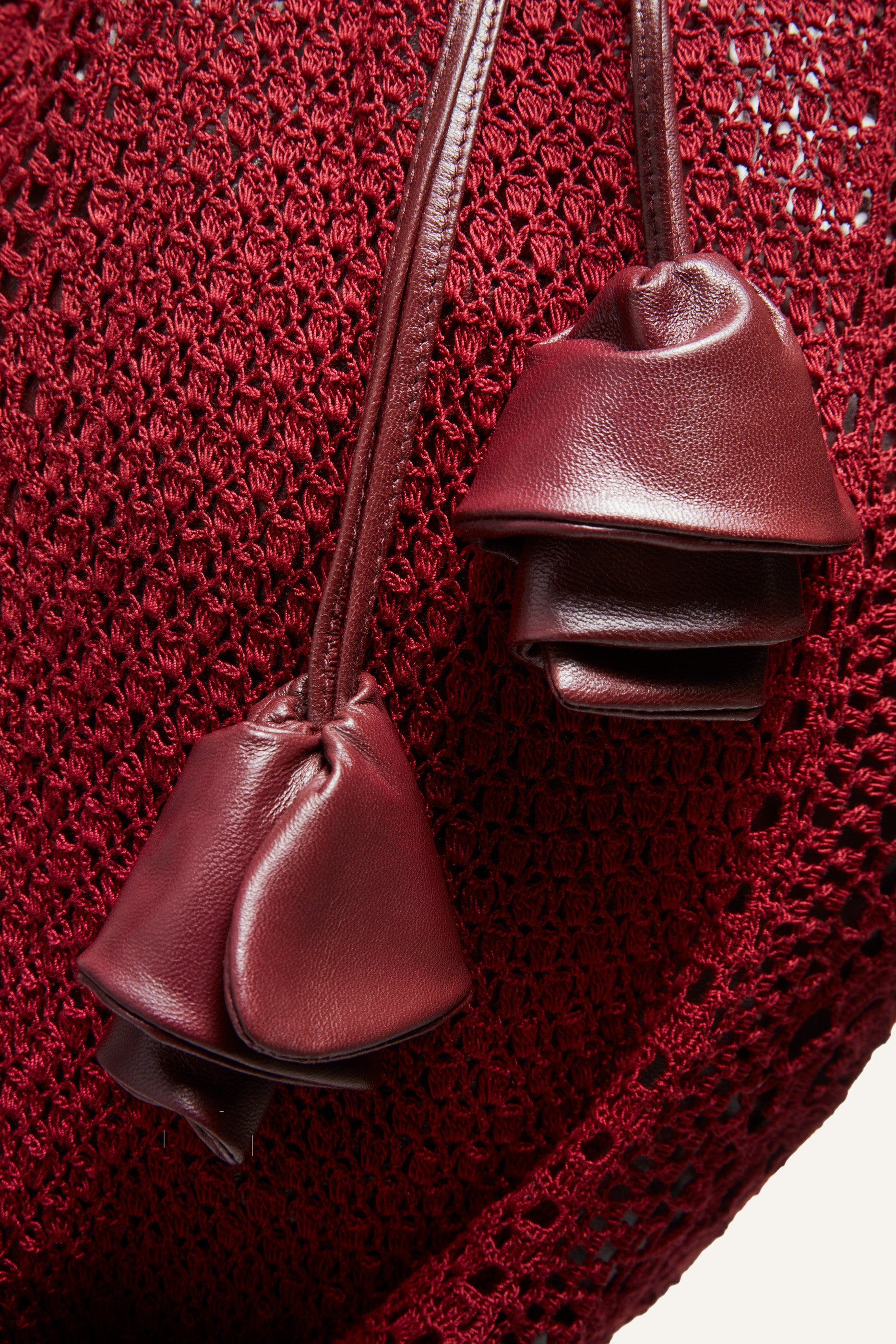 Crochet tote bag in burgundy - 3