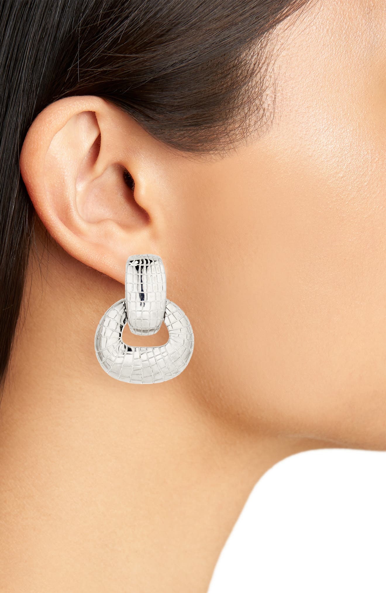 Oscar de la Renta Mosaic Texture Drop Earrings in Silver at Nordstrom - 3