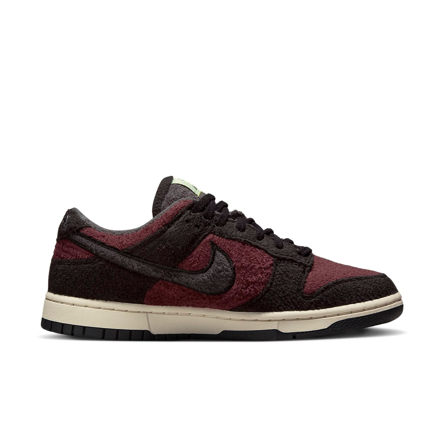 (WMNS) Nike Dunk Low SE 'Fleece - Burgundy Crush' DQ7579-600 - 2