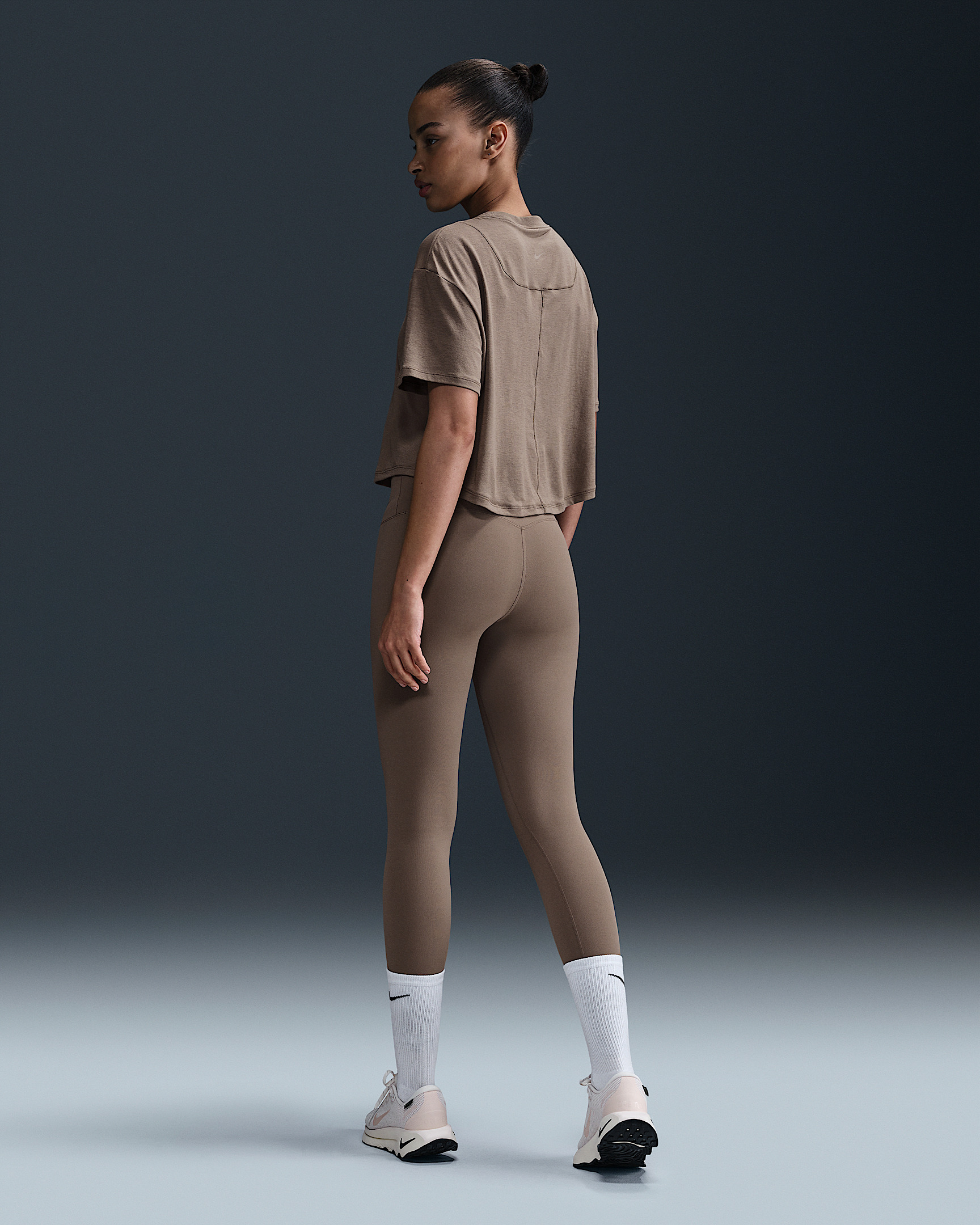 Nike One Relaxed Women's Dri-FIT Cropped Short-Sleeve Top - 5