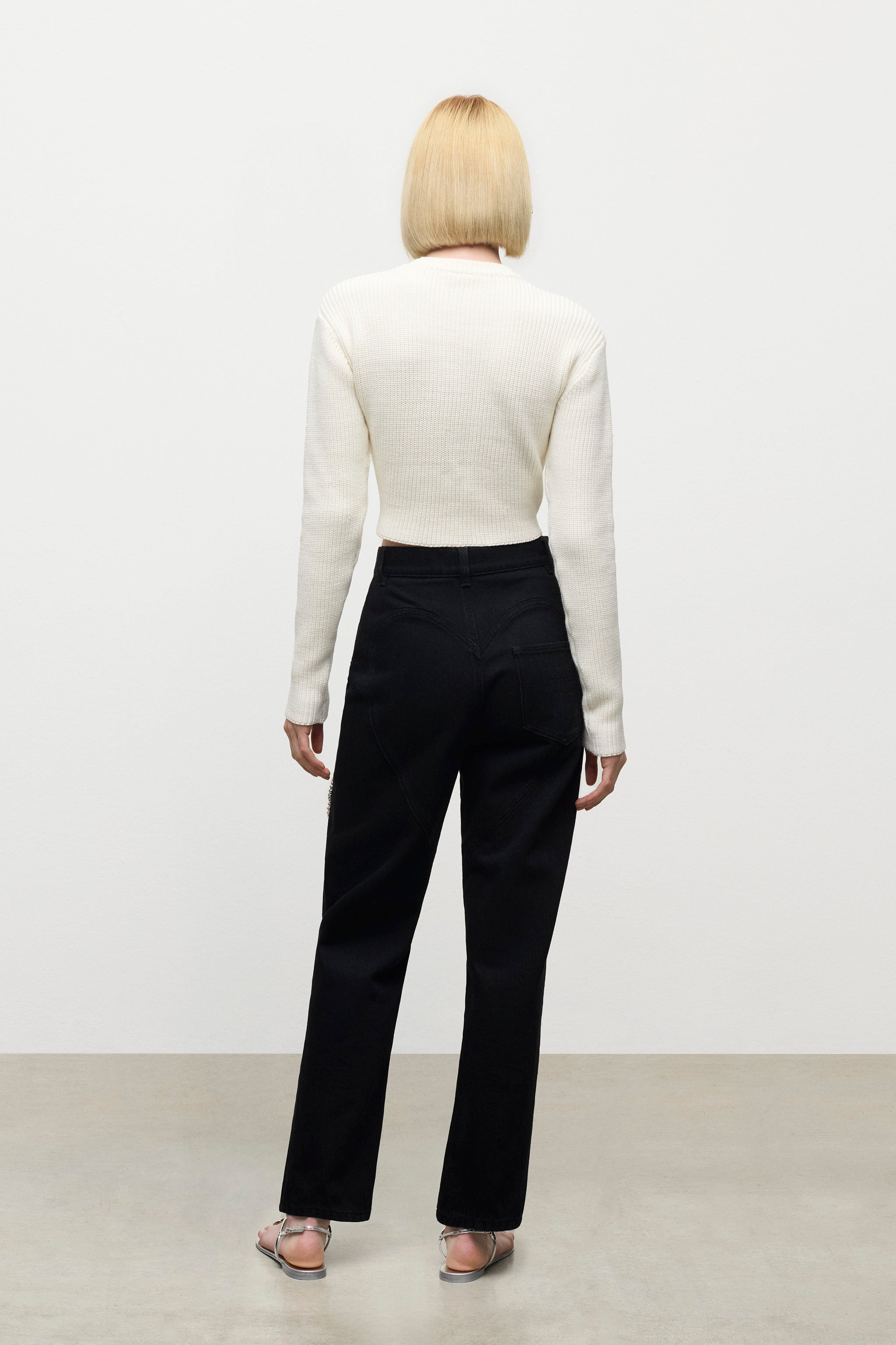 CRYSTAL CROCHET FLOWER CROPPED SWEATER - 4