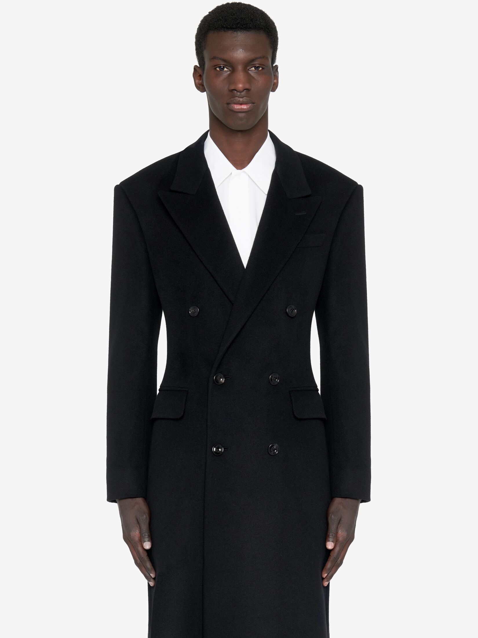 Men's Wide Shoulder Fitted Coat in Black - 5