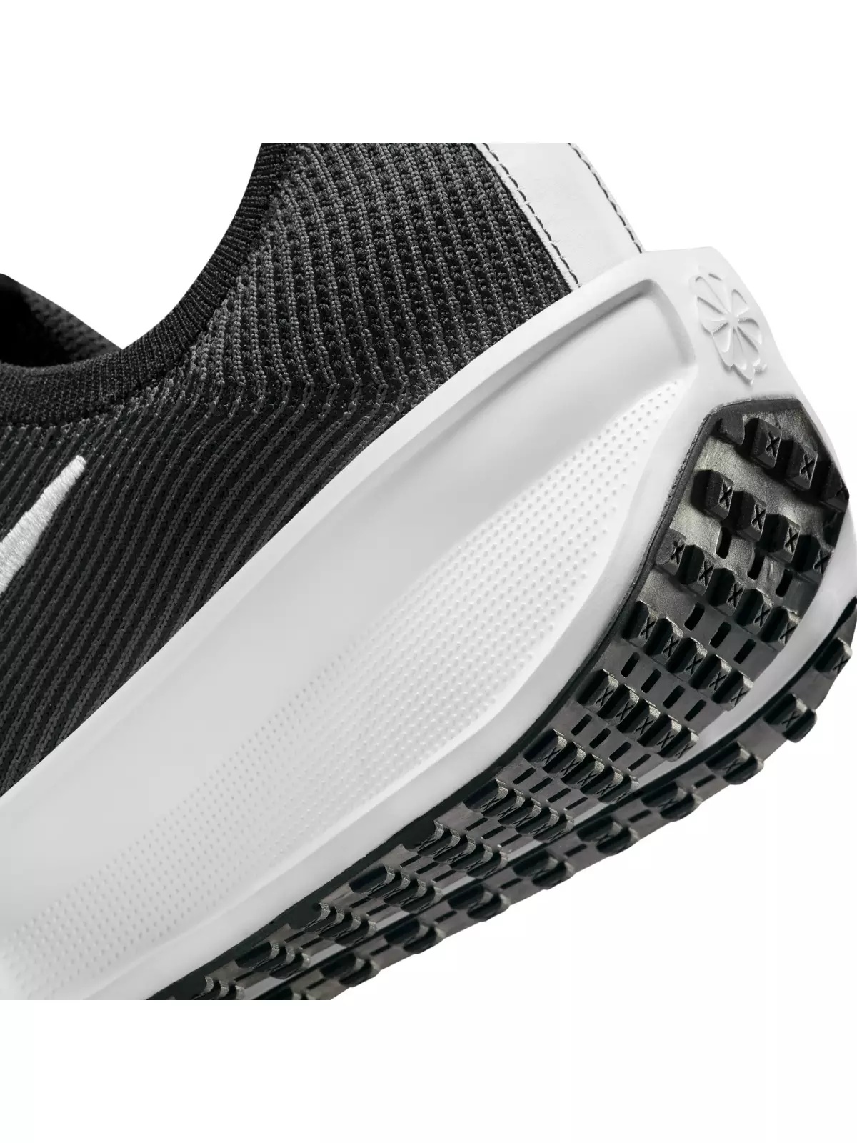 Interact Run "Black/Anthracite/White" Men's Running Shoe - 8