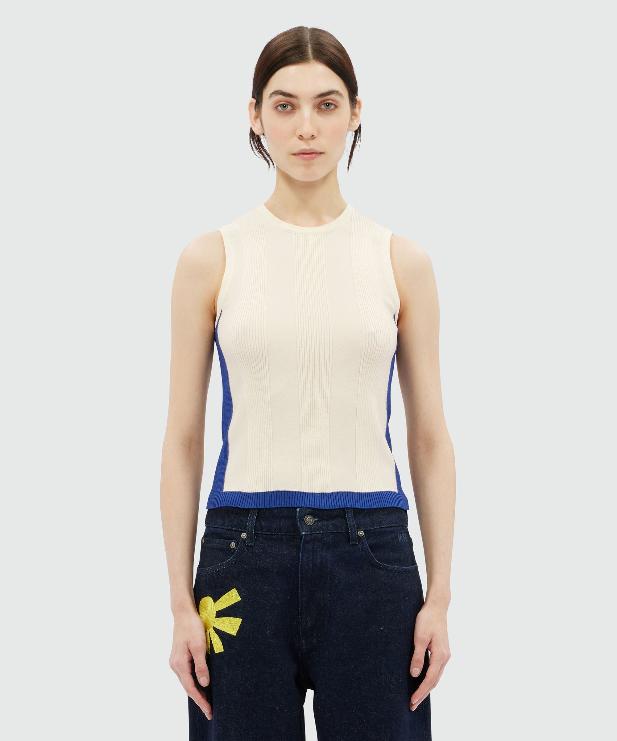 White and blue color-block patterned knit top - 2